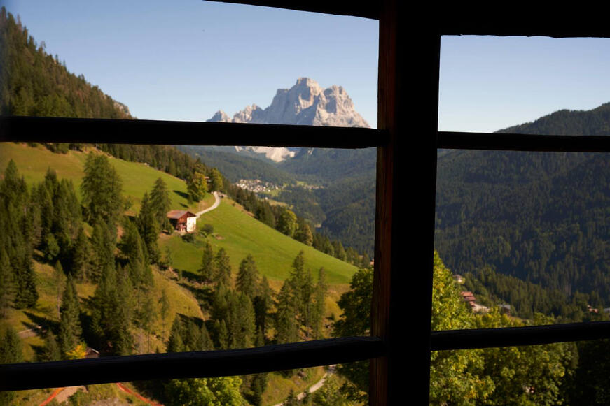 United Kingdom (£5.00 GBP)